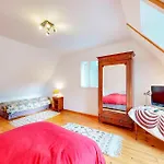 2 Bedroom Awesome In *