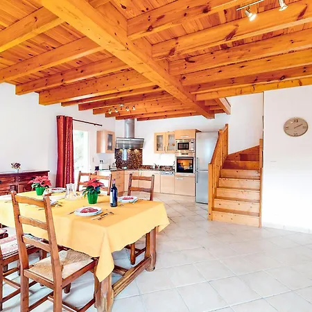 Casa de Férias 2 Bedroom Gorgeous In