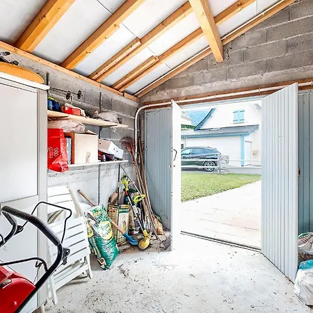 In * Louvie-Soubiron